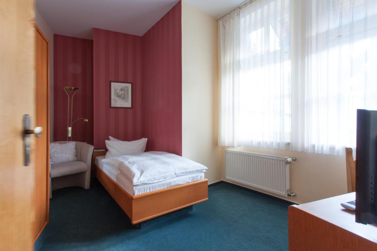 Hotel Am Grudenberg Хальберштадт Экстерьер фото